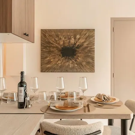 Ideal Parisian Close To Montparnasse *