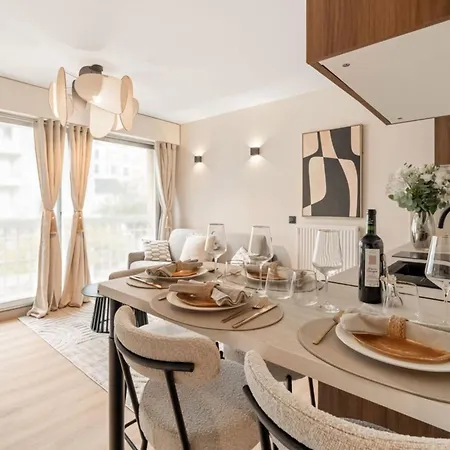 Ideal Parisian Close To Montparnasse *